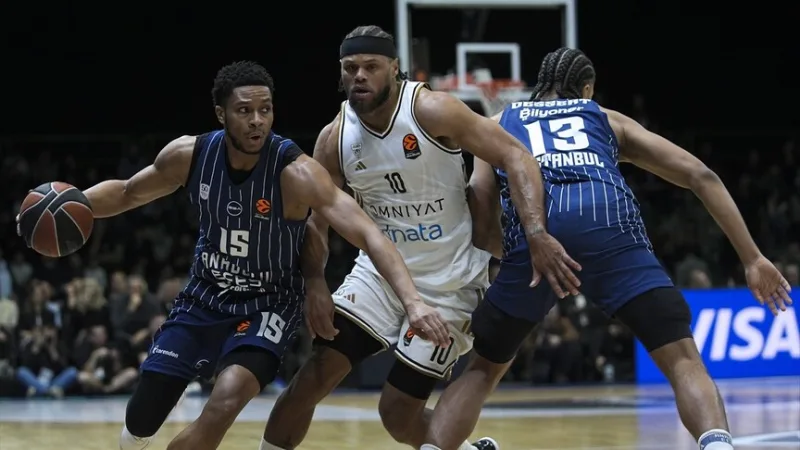 „Anadolu Efes“ ar 85:69 uzvarēja „Dubai Basketbol“